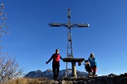 32 Alla croce del Monte Castello (1425 m)